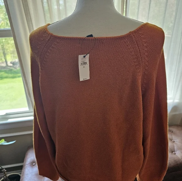 NWT, Banana Republic, wide neck, orange, crop, sweater, size M. - Picture 2 of 3
